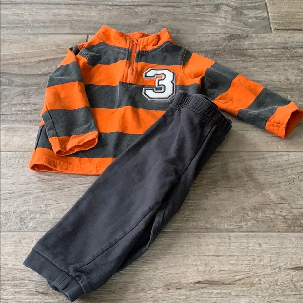 Carters 2 pc set, sz 18 mos
